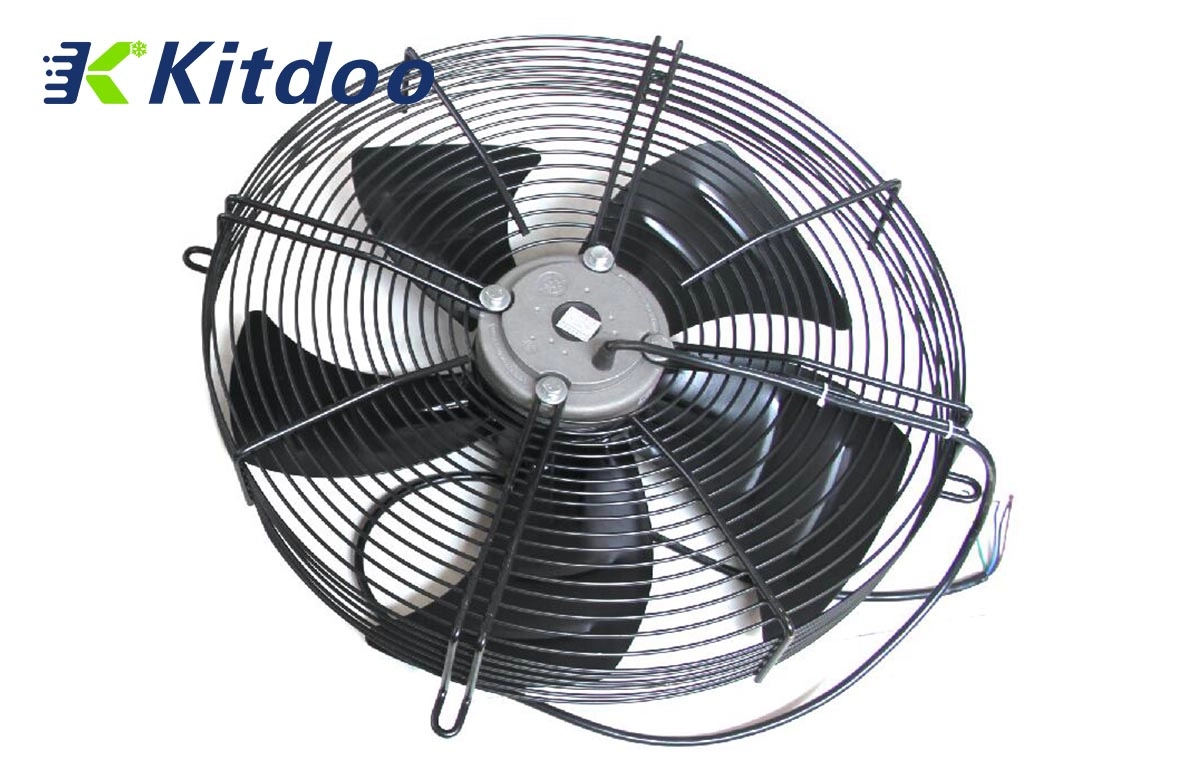 Ventilador de rotor externo para condensador y evaporador enfriado por aire.