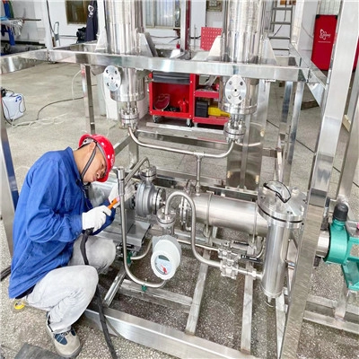 Operación automática usando refrigerante eficiente de la planta de energía térmica