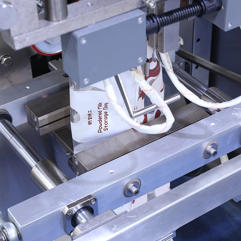 Máquina de envasado en polvo de té de leche de café de leche de alimentación automática rotativa VFFS
