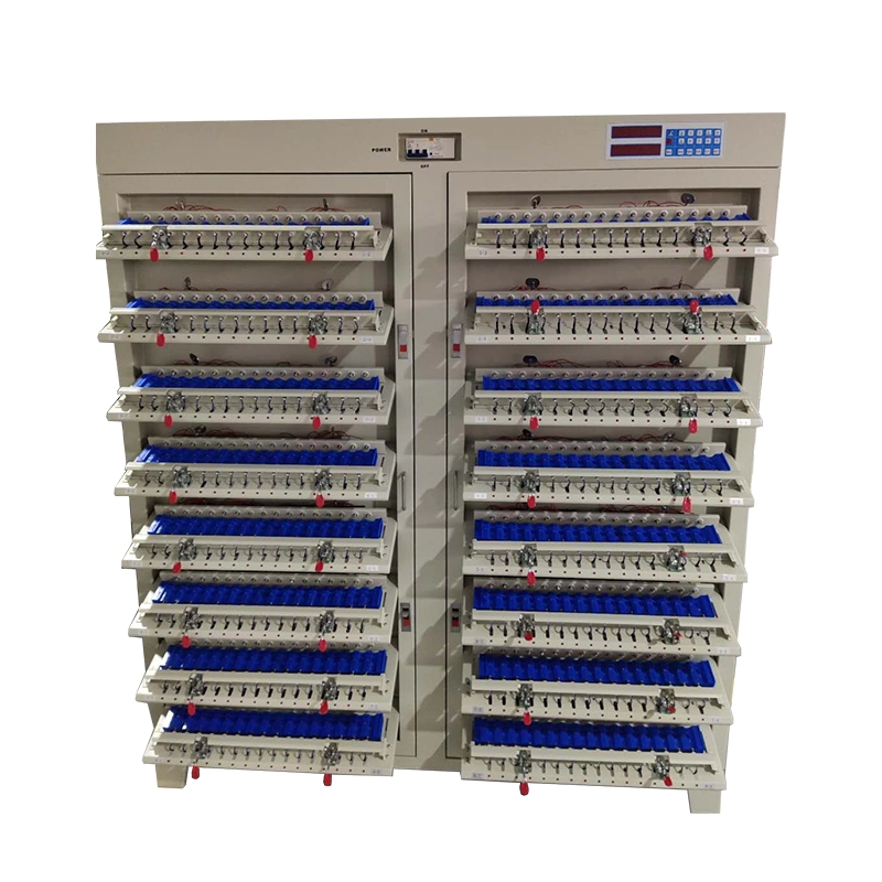 Probador de carga y descarga de baterías cilíndricas de 128 canales 5V3A 5A 6A para ensamblaje de paquete de batería