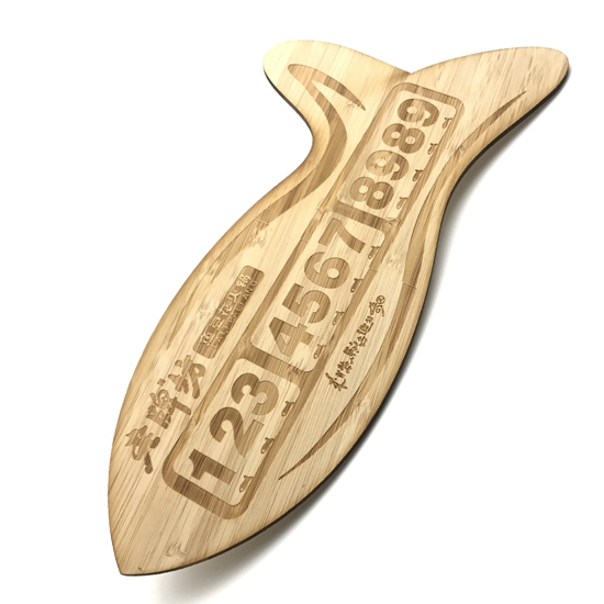 Etiqueta comercial de material de madera grabada respetuosa con el medio ambiente personalizada