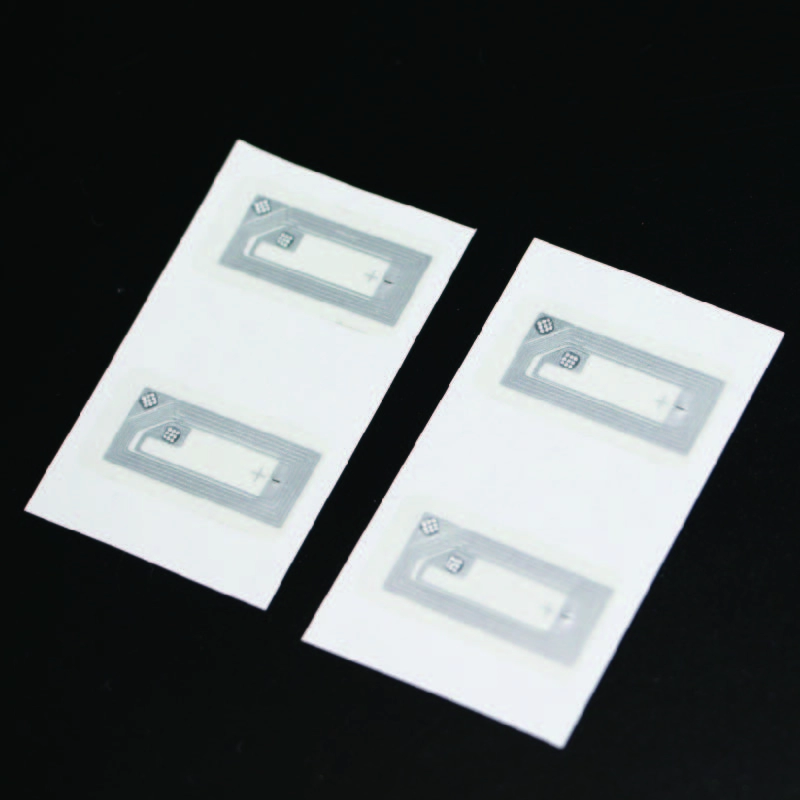 Etiquetas RFID de papel utilizadas en la consolidación de almacenes