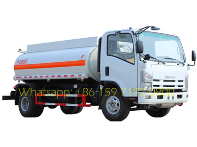 Camión cisterna de combustible ISUZU 5000L