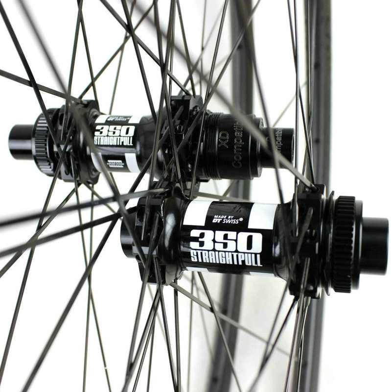 Cubo DT Swiss 350 personalizado + ruedas de carbono para bicicleta de montaña con radios Sapim CX-Ray