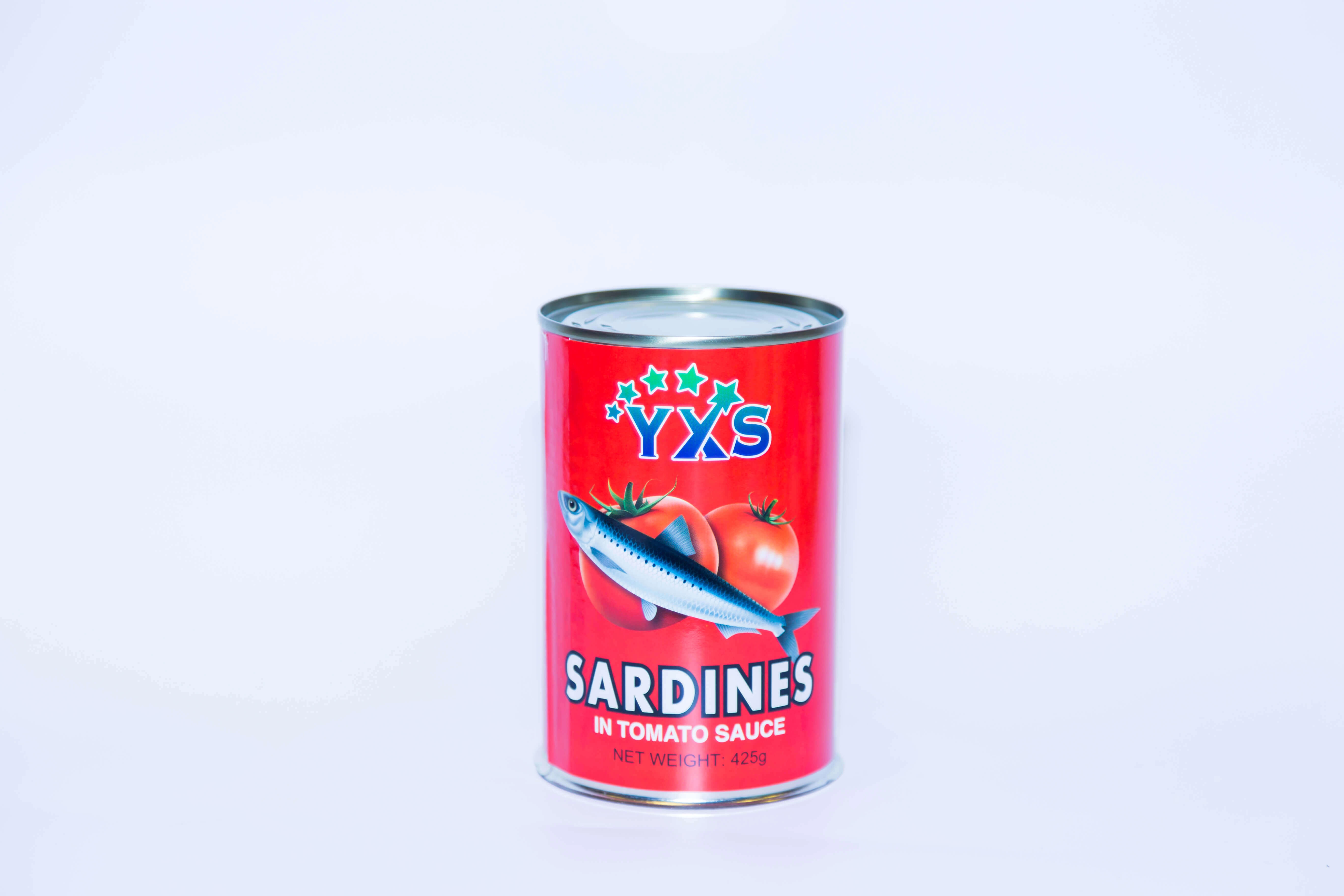 Sardina enlatada en salsa de tomate Con opción de chili