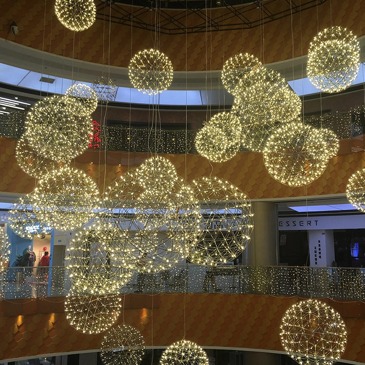 Decoración de bolas de luces de moda para centro comercial
