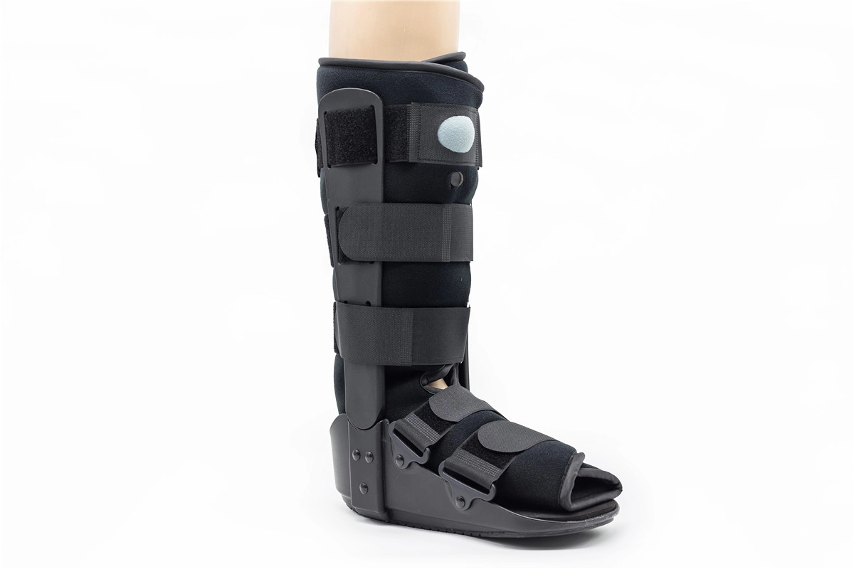 Andador ortopédico de espuma de poliéster y neumático de 17" Tirantes para botas con fractura de plástico y llagas de TPR