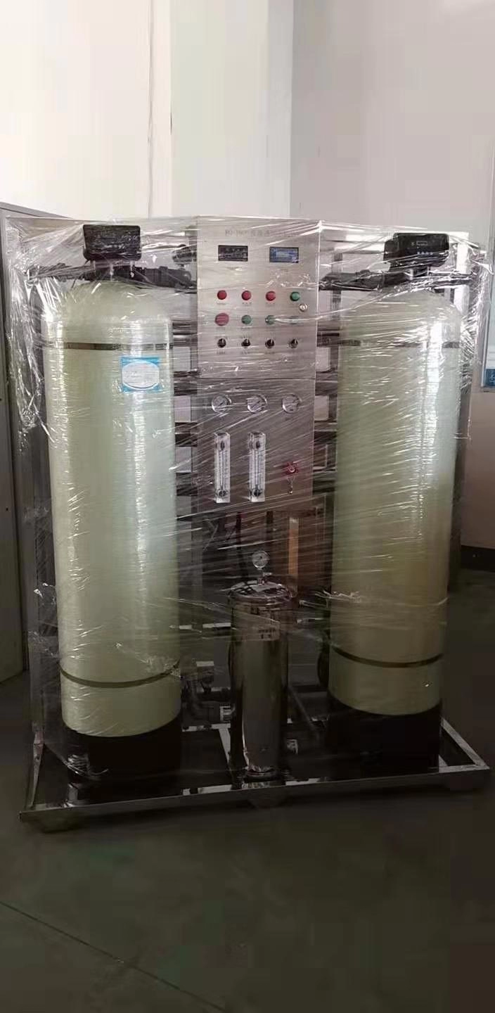 Máquina de purificación de agua de desalinización de agua de mar Purificación industrial Sistema de RO potable Equipo de tratamiento de agua de ósmosis inversa