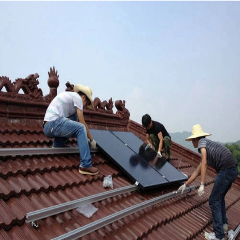estantería de montaje en techo de teja solar fotovoltaica residencial