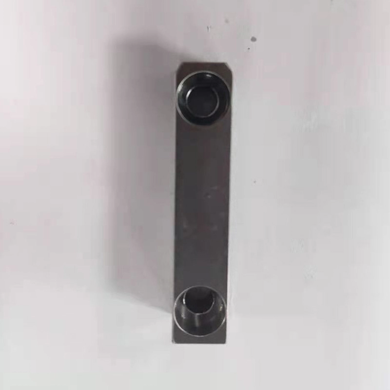 Piezas de bloques de acero inoxidable con orificio fino para grabado láser
