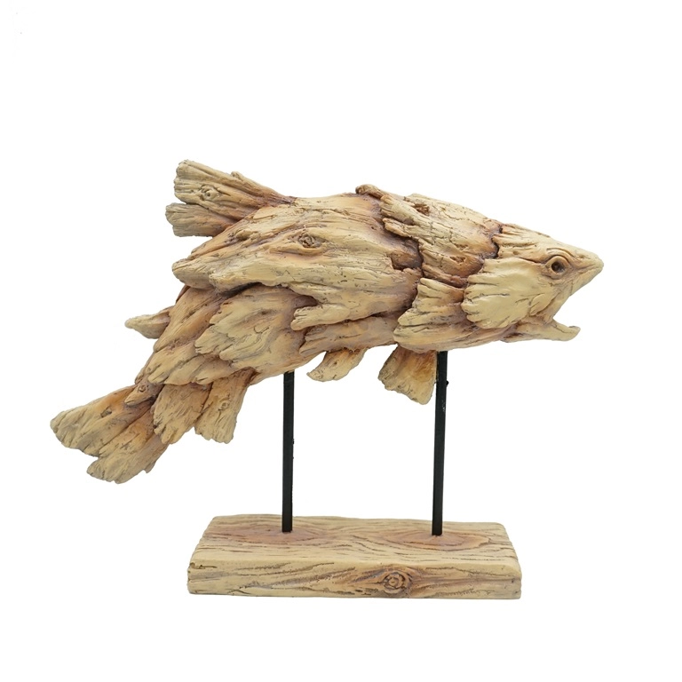 Escultura de pez saltando de resina con diseño de madera flotante