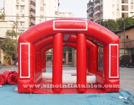 Carrera de obstáculos de fútbol inflable gigante al aire libre con carpa para jugar