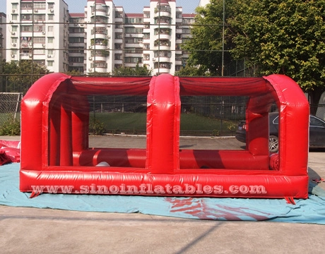 Carrera de obstáculos de fútbol inflable gigante al aire libre con carpa para jugar