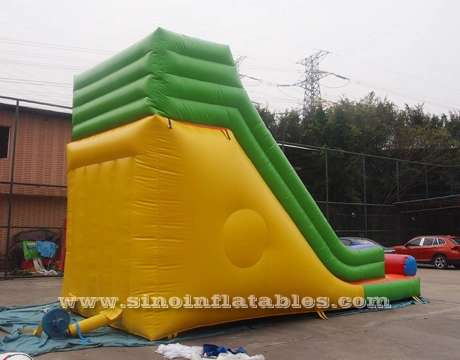 Tobogán inflable para niños al aire libre de 19 'de alto arcoíris con tapón de carga frontal para fiestas