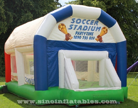 Cancha de fútbol inflable para niños al aire libre de 14x6 mts con techo para deportes y ejercicio
