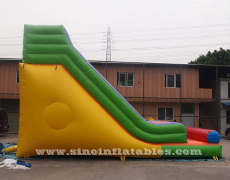 Tobogán inflable para niños al aire libre de 19 'de alto arcoíris con tapón de carga frontal para fiestas