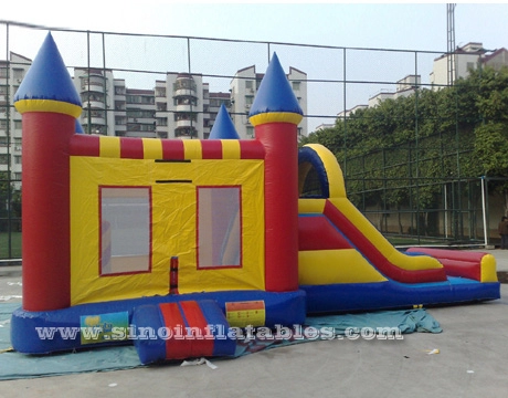 Casa de rebote inflable comercial 5 en 1 para niños con aro de baloncesto y tobogán