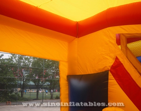 Casa de rebote inflable comercial para niños 5 en 1 con tobogán, aro de baloncesto y obstáculos en el interior
