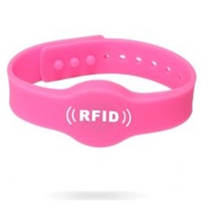Impresión de logotipos pulseras de silicona RFID para control de acceso a eventos
