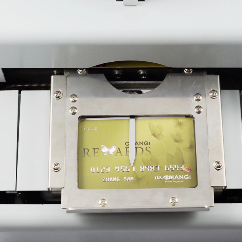 Máquina de grabado en relieve de tarjetas de identificación de crédito, grabadora Manual de letras de 68 caracteres